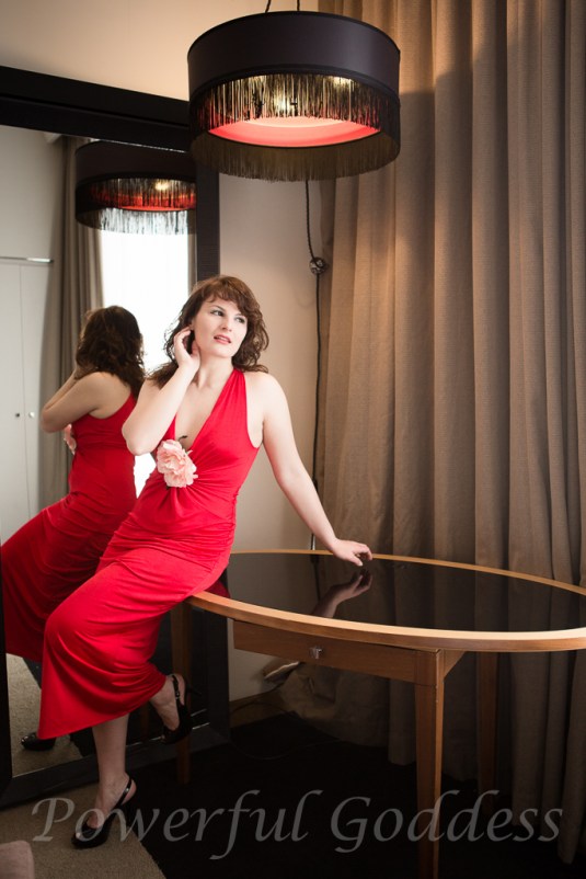 _S5A2818NYC-NJ-Marilyn-Monroe-Look-Glamour-Boudoir-Portraits-Powerful-Goddess