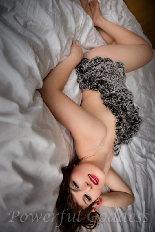 _S5A3122NYC-NJ-Valentine-Fur-Glamour-Boudoir-Powerful-Goddess-Portraits-Sharon-Birke