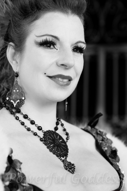 _S5A0628-EditNYC-NJ-Glamour-Portraits-Period Costume-Venice-Carnival-Sharon-Birke