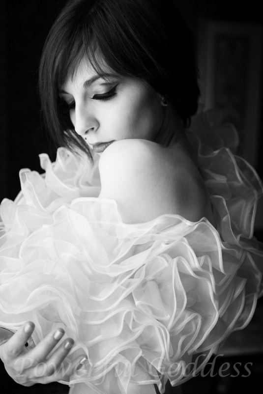 _S5A3482-Edit-2NYC-NJ-Glamour-Boudoir-Powerful-Goddess-Portraits-Sharon-Birke