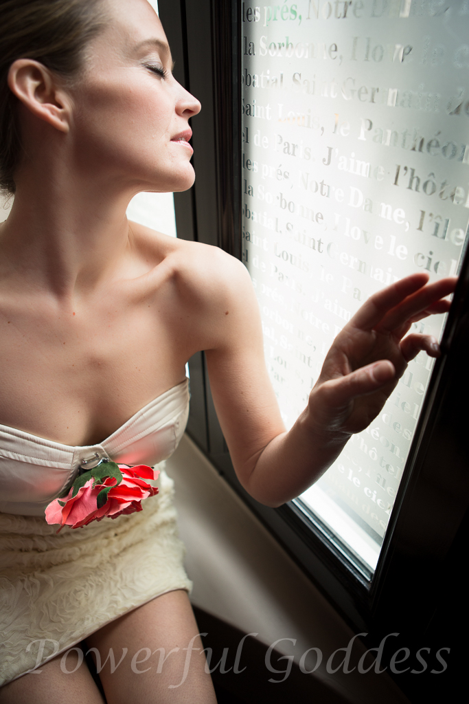 _S5A2386NYC-NJ-Glamour-Grace-Kelly-look-Powerful-Goddess-Portraits-Sharon-Birke