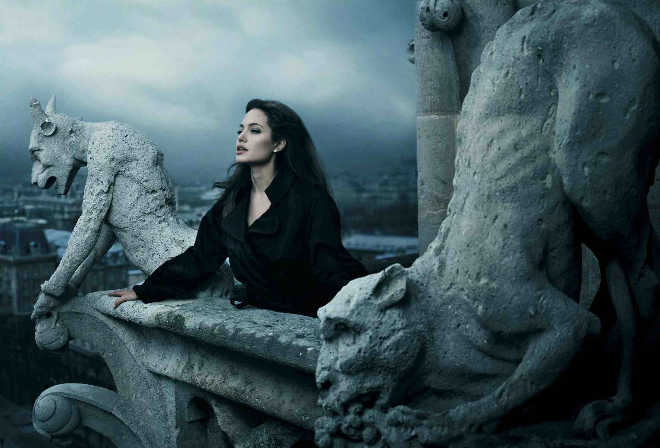 angelina-jolie-annie-leibovitz
