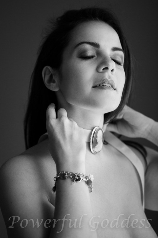 _S5A8249NYC-NJ-Glamour-Boudoir-Sharon-Birke-Portraits