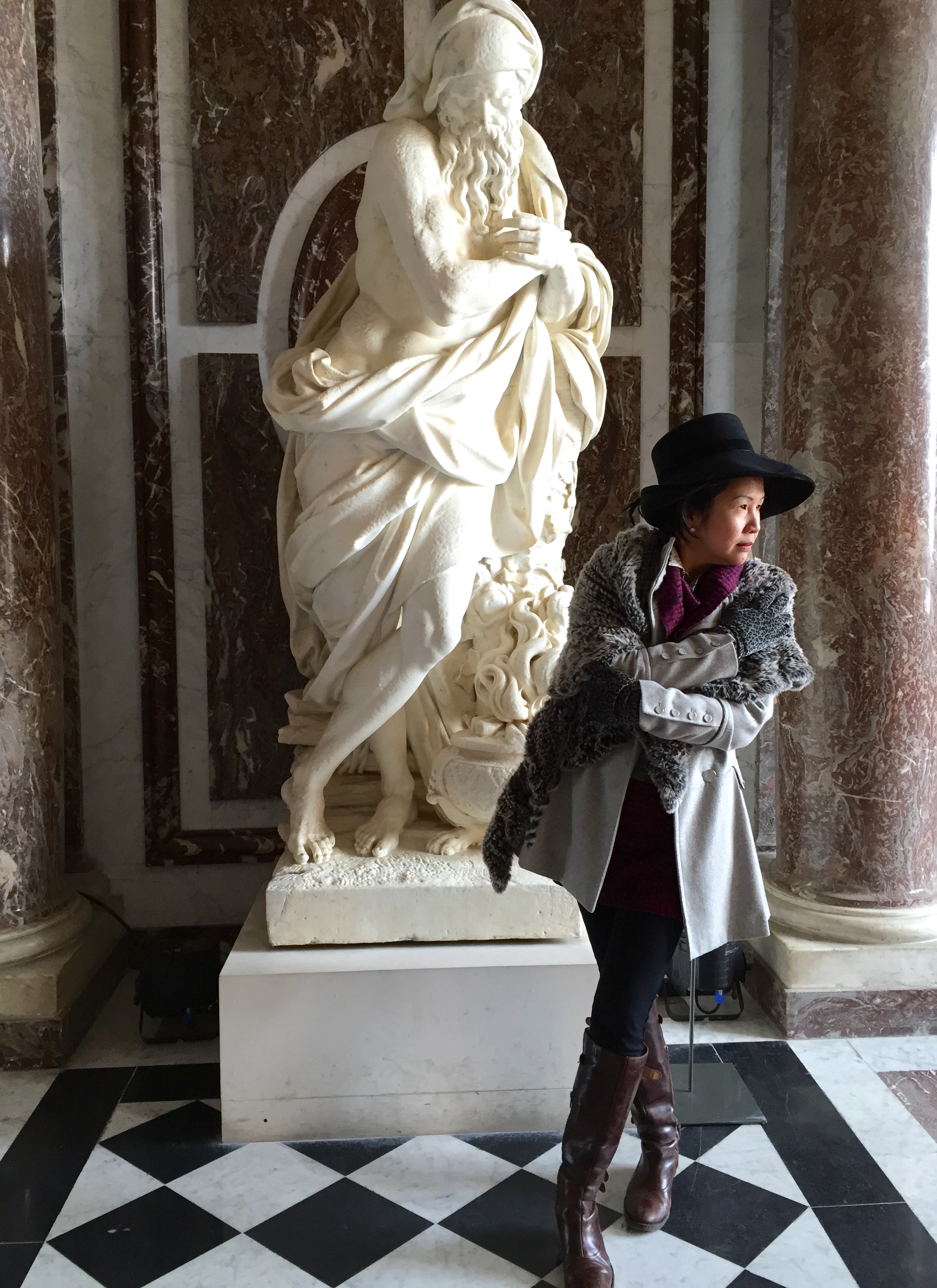 Two-Cold-in-Paris-Versailles-Sharon-Birke-Portraits