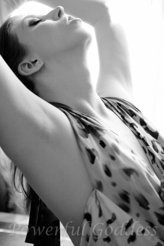 _S5A4148-New-York-New-Jersey-Leopard-Print-Glamour-Boudoir-Powerful-Goddess-Portraits-Sharon-Birke