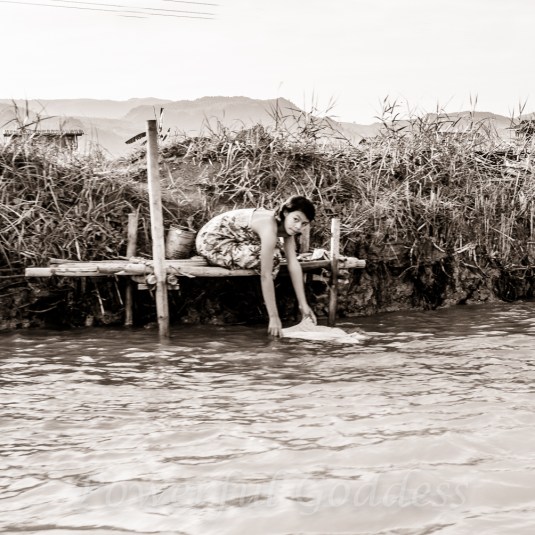 P1212016-Myanmar-Burma-Kalaw-Inle-Lake-Powerful-Goddess-Portraits-Sharon-Birke