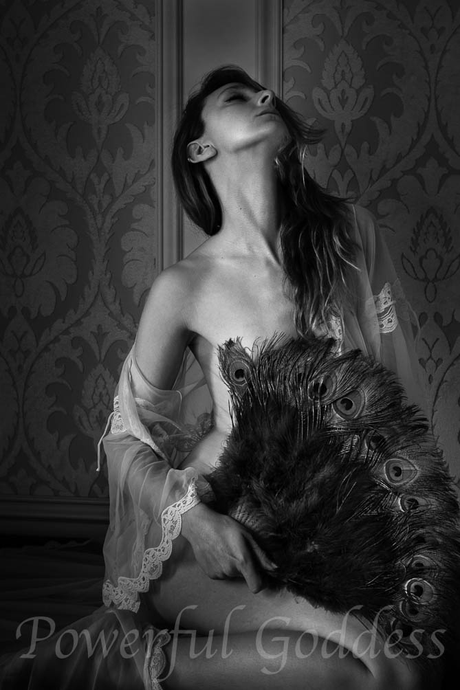 NYC-NJ-CT-vintage-lingerie-Powerful-Goddess-Portraits-130200-2